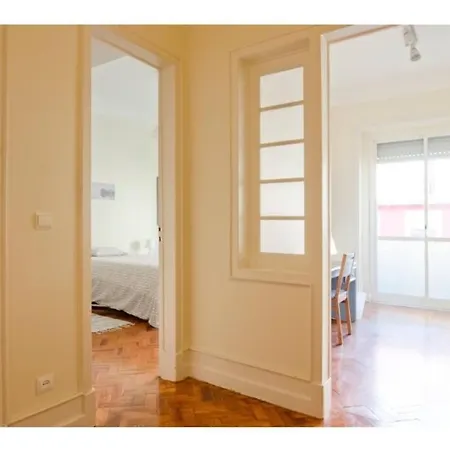 Houze Spacious Apartment In Lapa Near Riverside Apartment Lisbon